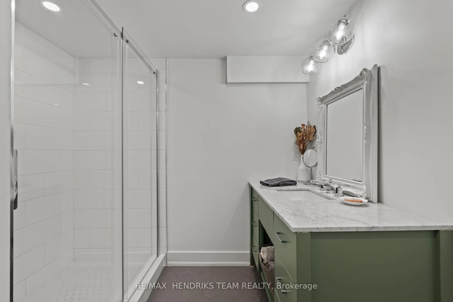 Photo 32 of 149 Riverview Boulevard, St. Catharines, Glendale/Glenridge — HOMEH
