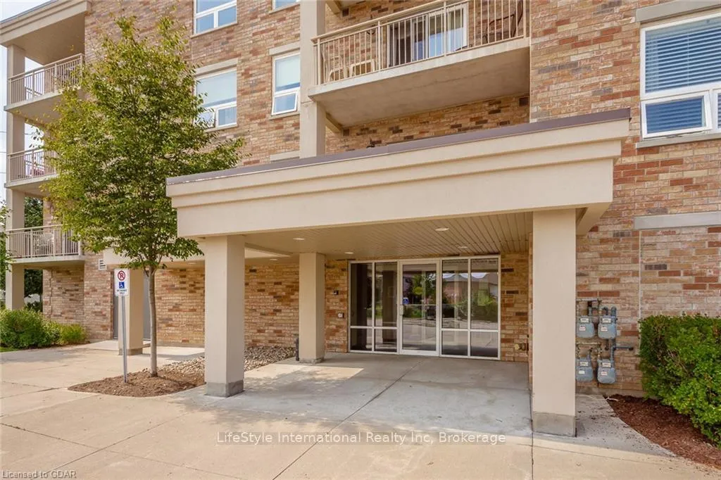 Photo 3 of Unit 103, 901 Paisley Road, Guelph, Willow West/Sugarbush/West Acres — HOMEH
