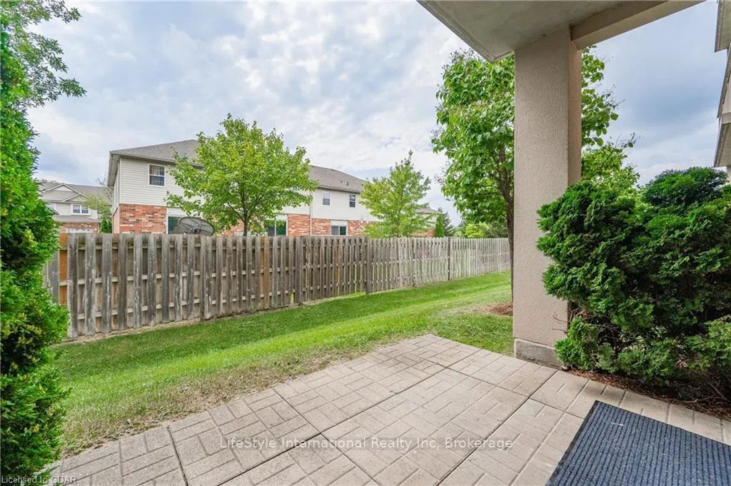Photo 10 of Unit 103, 901 Paisley Road, Guelph, Willow West/Sugarbush/West Acres — HOMEH