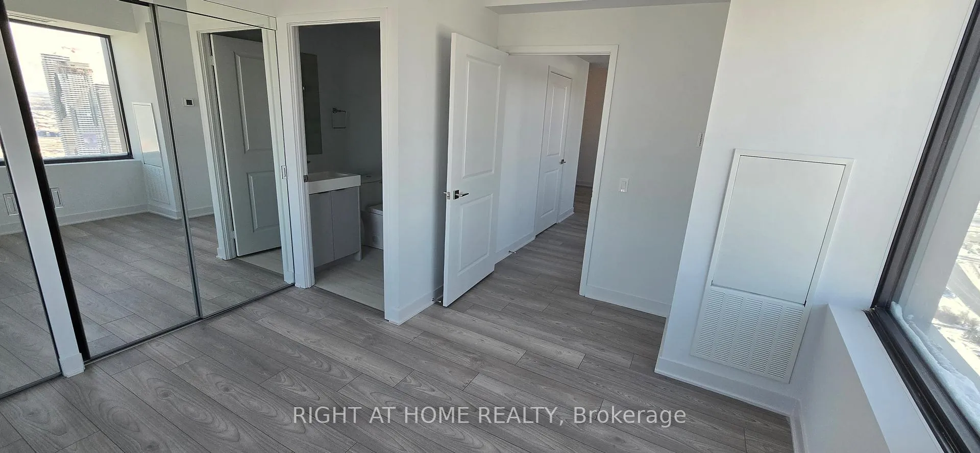 Photo 10 of Unit 4208, 2920 Highway 7 Road, Vaughan, Concord — HOMEH