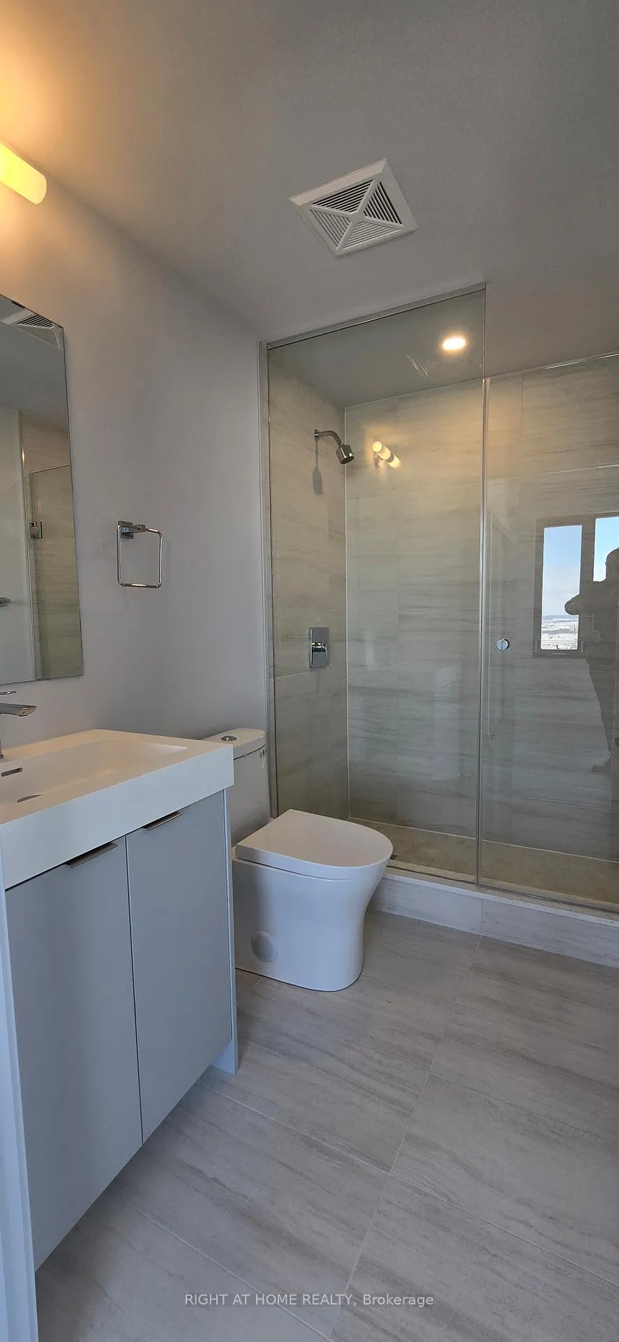 Photo 11 of Unit 4208, 2920 Highway 7 Road, Vaughan, Concord — HOMEH