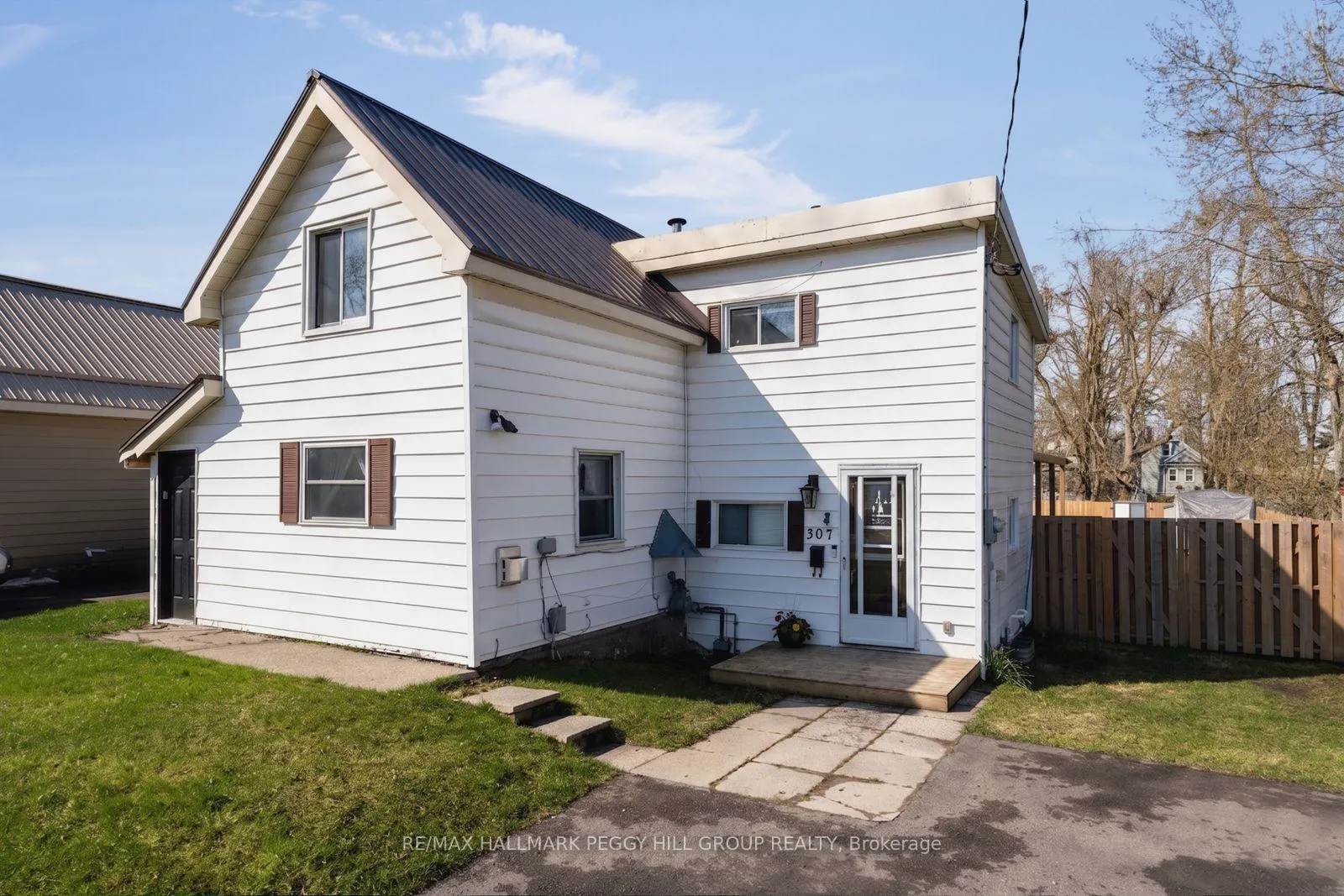 Front of 307 Millard Street