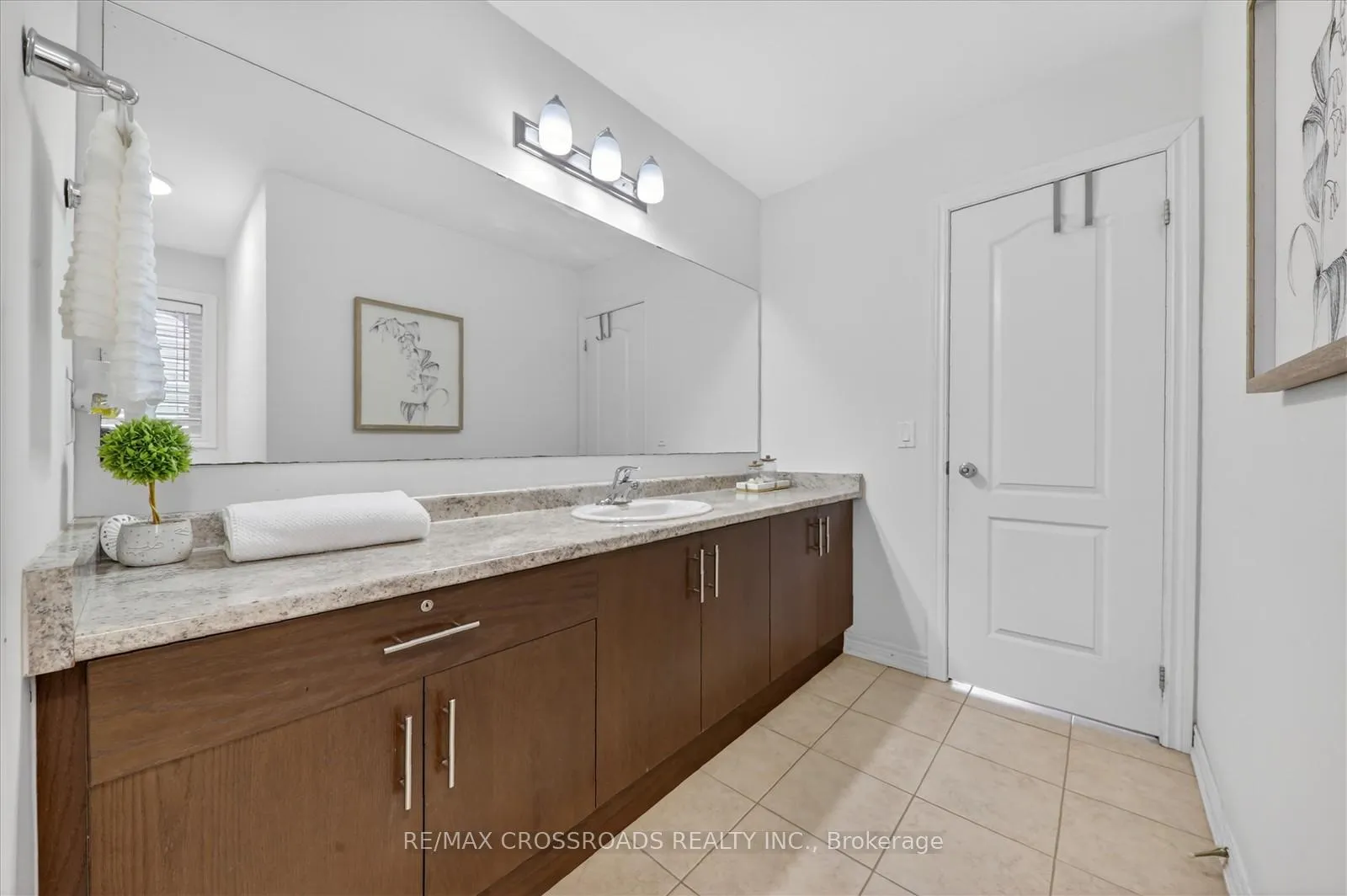 Photo 30 of 98 Britannia Avenue E, Oshawa, Windfields — HOMEH