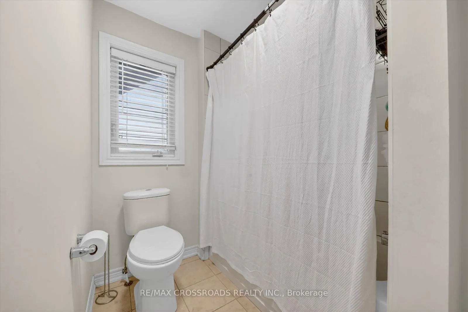 Photo 31 of 98 Britannia Avenue E, Oshawa, Windfields — HOMEH