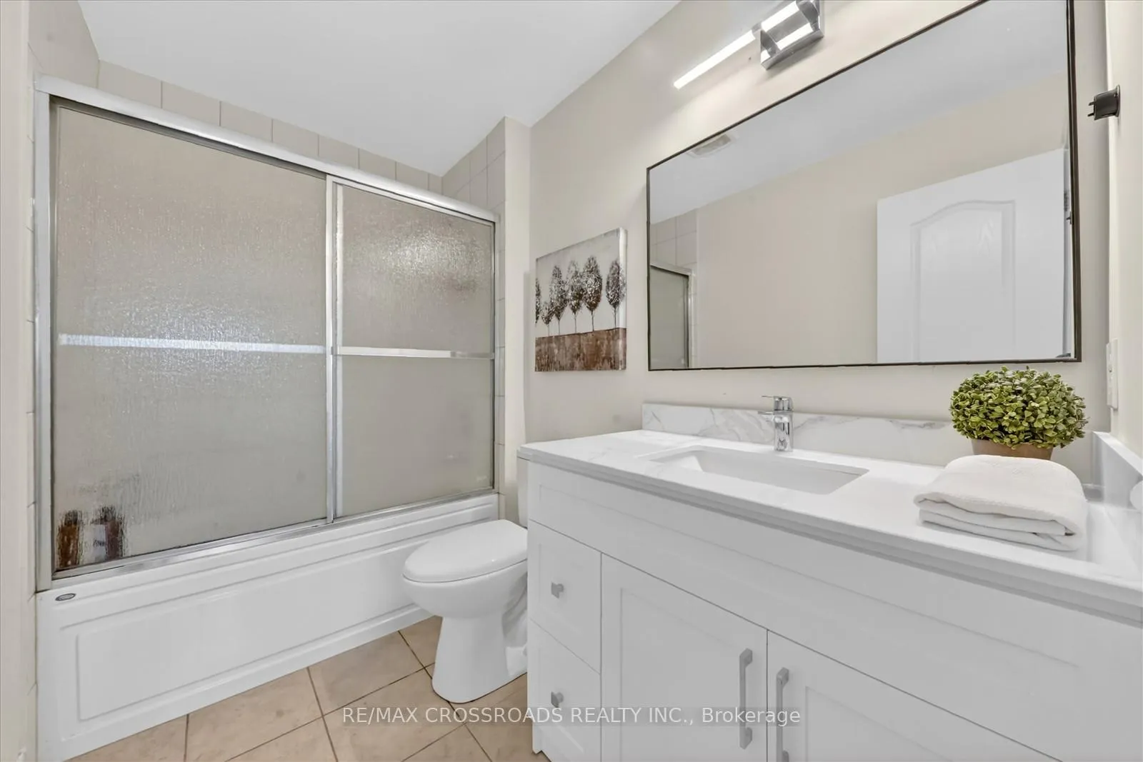 Photo 36 of 98 Britannia Avenue E, Oshawa, Windfields — HOMEH