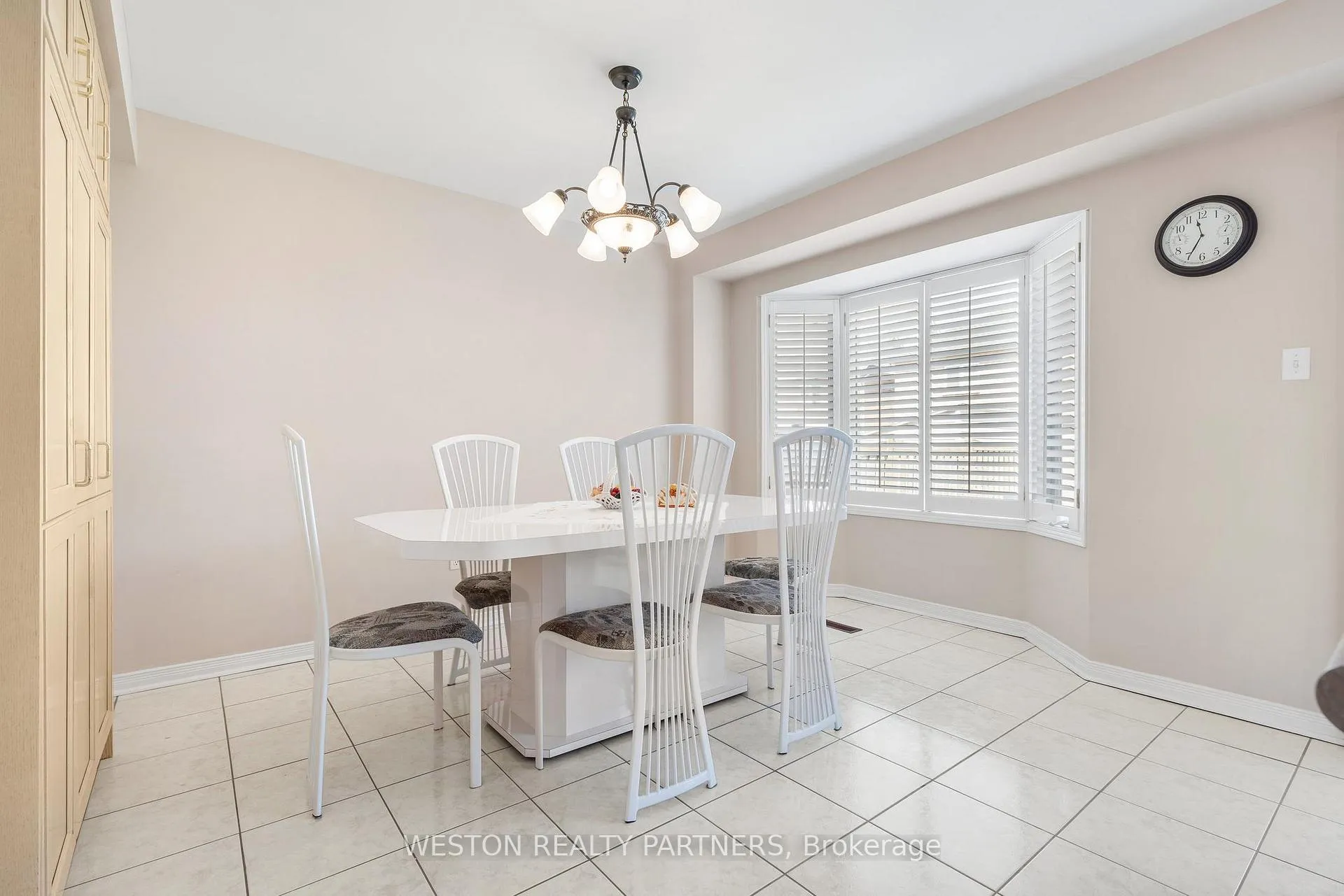 Photo 8 of 142 Trail Ridge Lane, Markham, Berczy — HOMEH