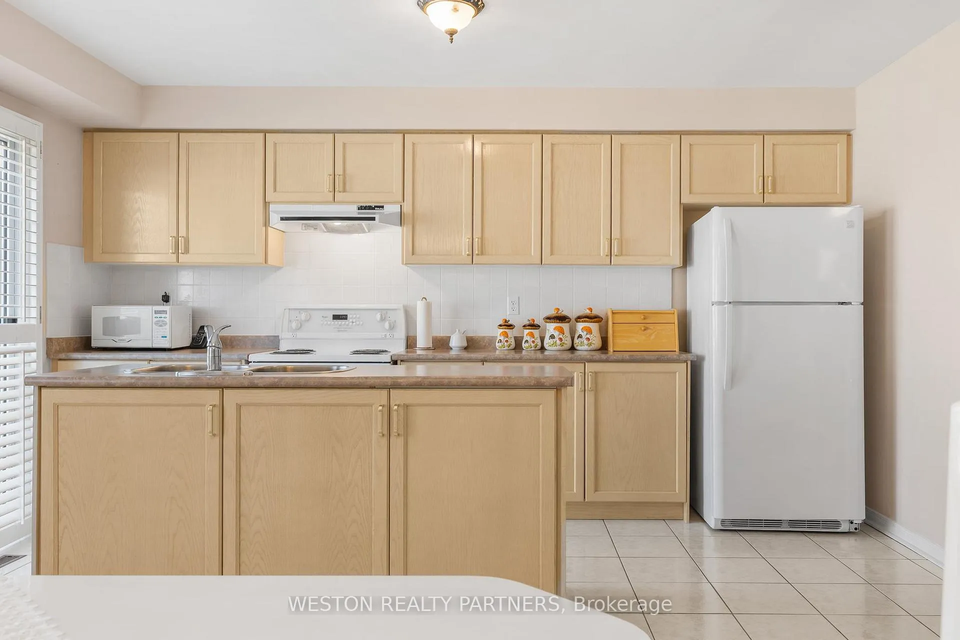 Photo 14 of 142 Trail Ridge Lane, Markham, Berczy — HOMEH