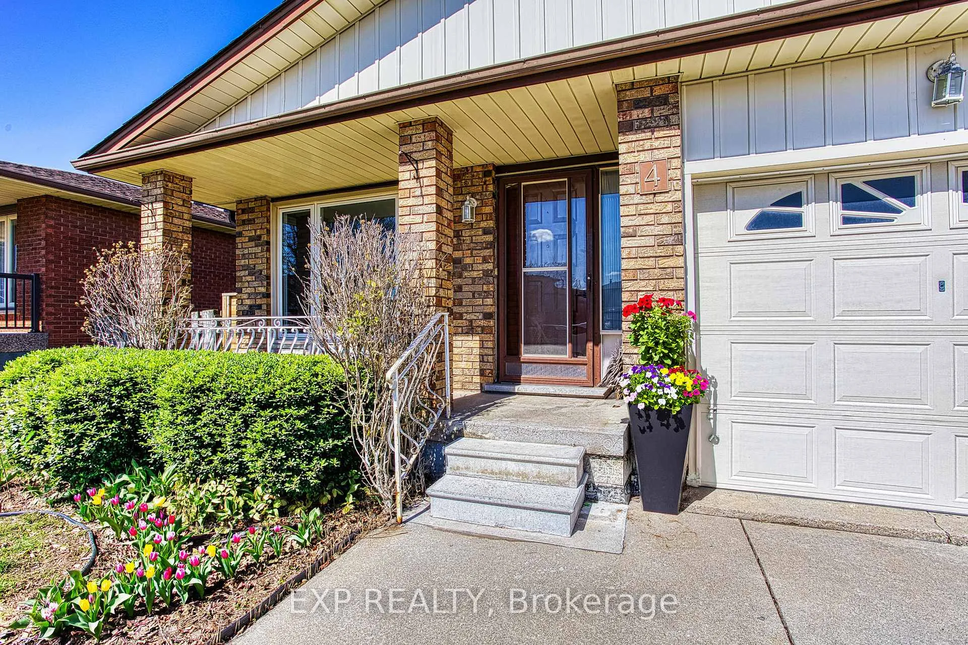Photo 3 of 4 Colgate Court, Hamilton, Gilbert — HOMEH