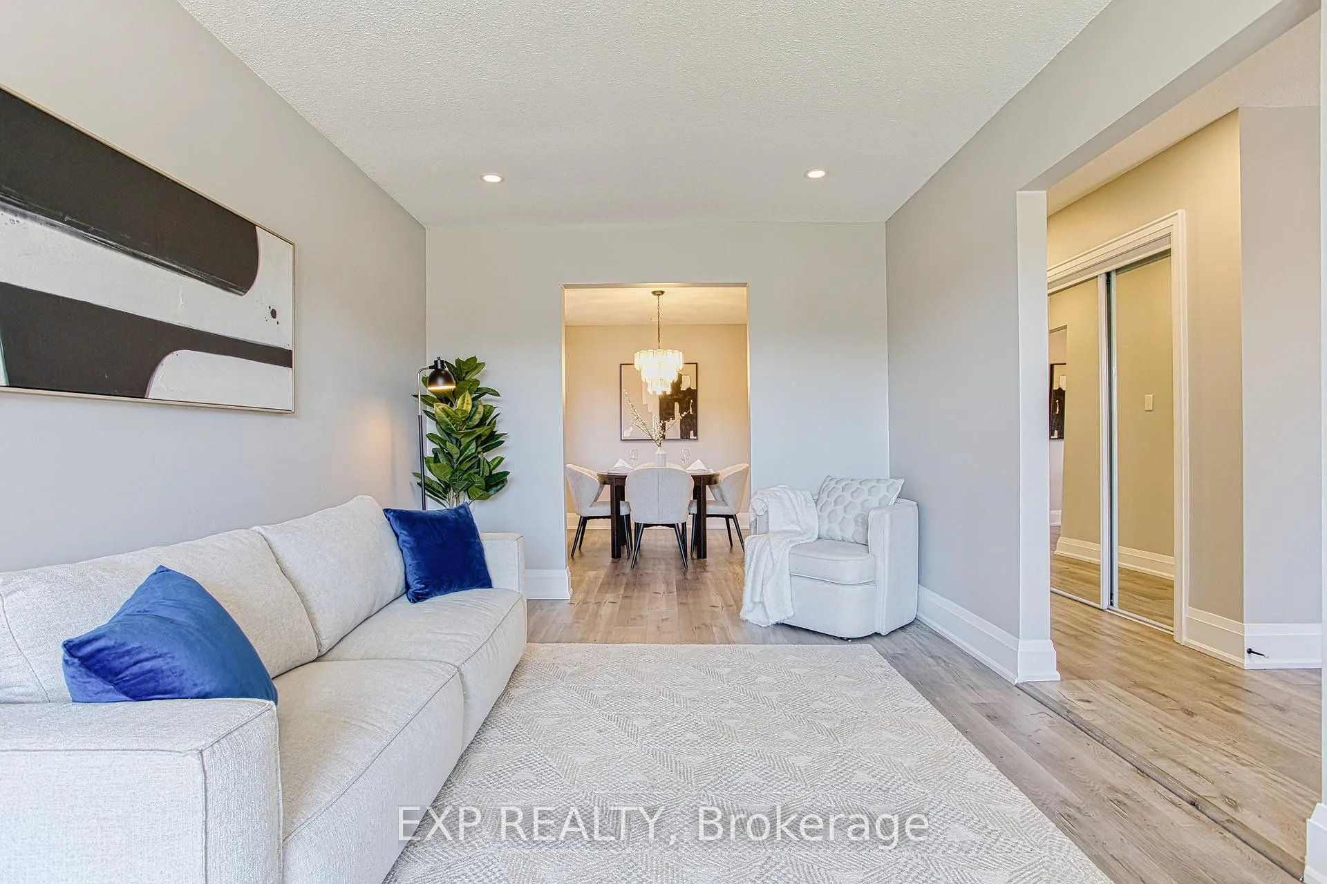 Photo 6 of 4 Colgate Court, Hamilton, Gilbert — HOMEH