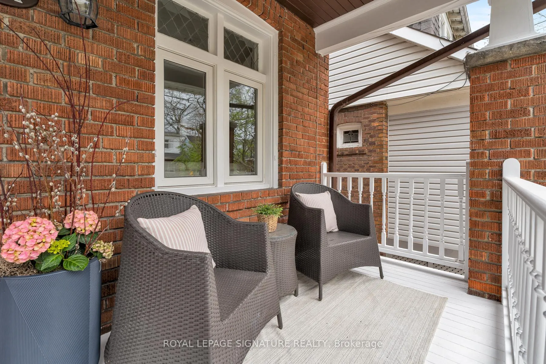 Photo 3 of 41 Firstrbooke Road, Toronto, East End-Danforth — HOMEH