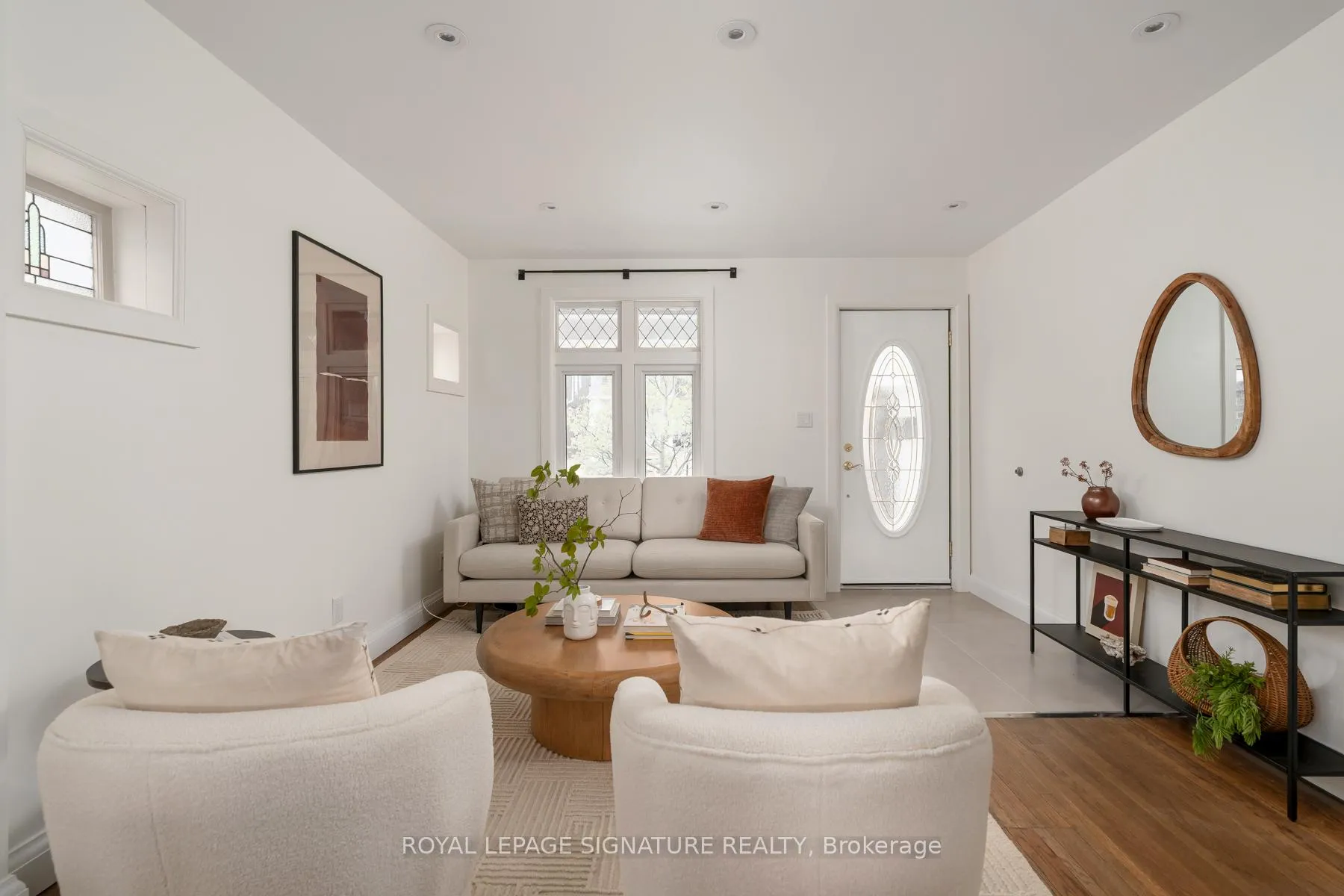Photo 7 of 41 Firstrbooke Road, Toronto, East End-Danforth — HOMEH