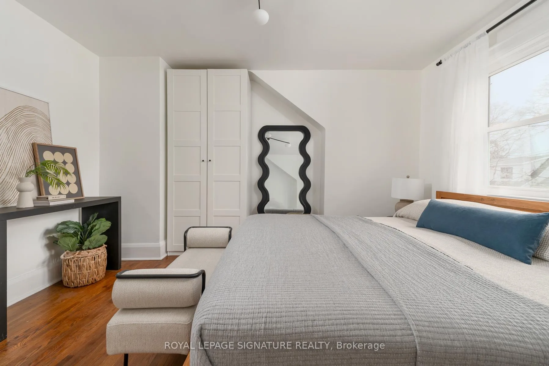 Photo 20 of 41 Firstrbooke Road, Toronto, East End-Danforth — HOMEH