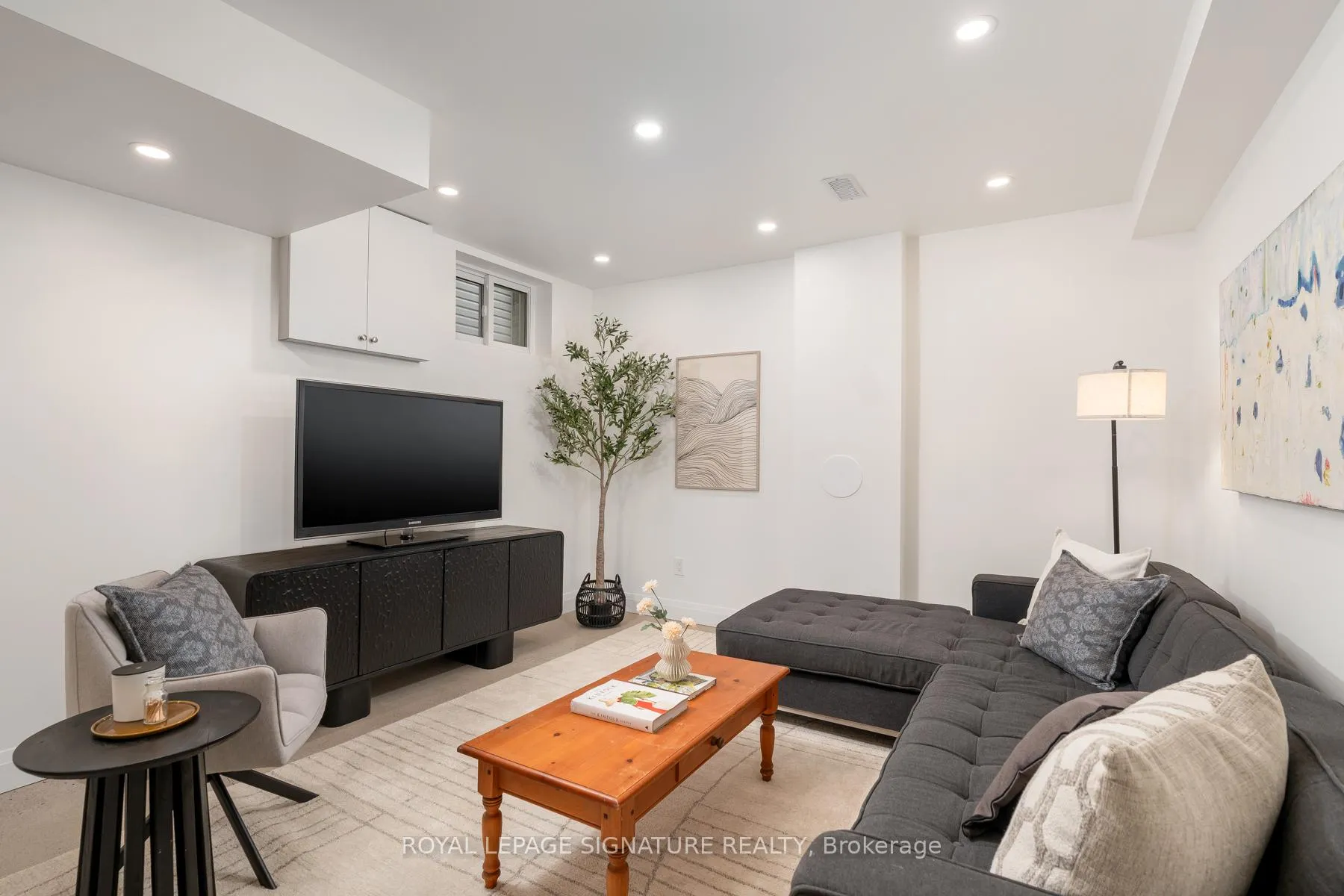 Photo 28 of 41 Firstrbooke Road, Toronto, East End-Danforth — HOMEH