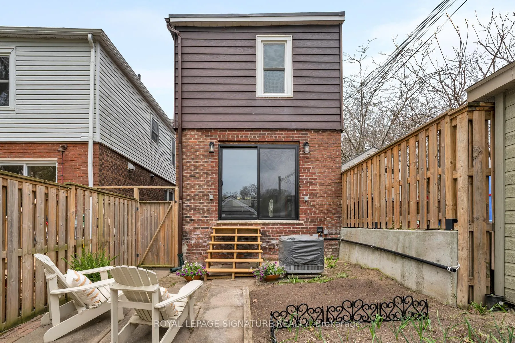 Photo 36 of 41 Firstrbooke Road, Toronto, East End-Danforth — HOMEH