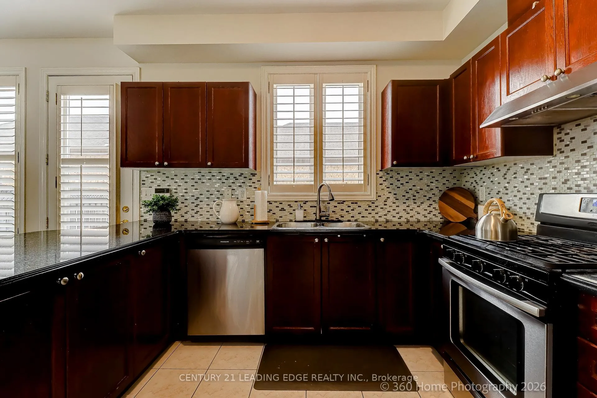 Photo 6 of 75 Kentview Crescent, Markham, Box Grove — HOMEH