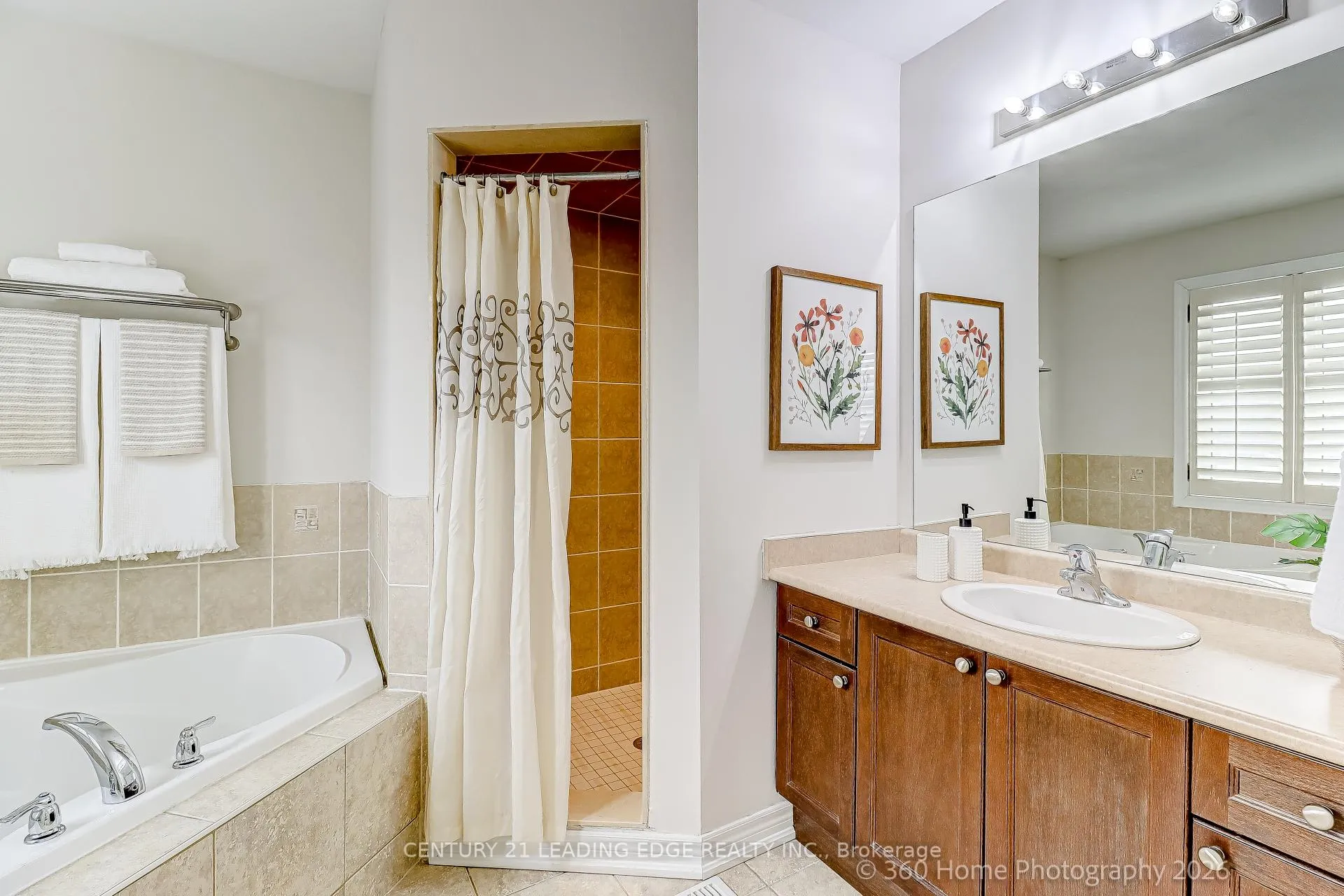 Photo 23 of 75 Kentview Crescent, Markham, Box Grove — HOMEH