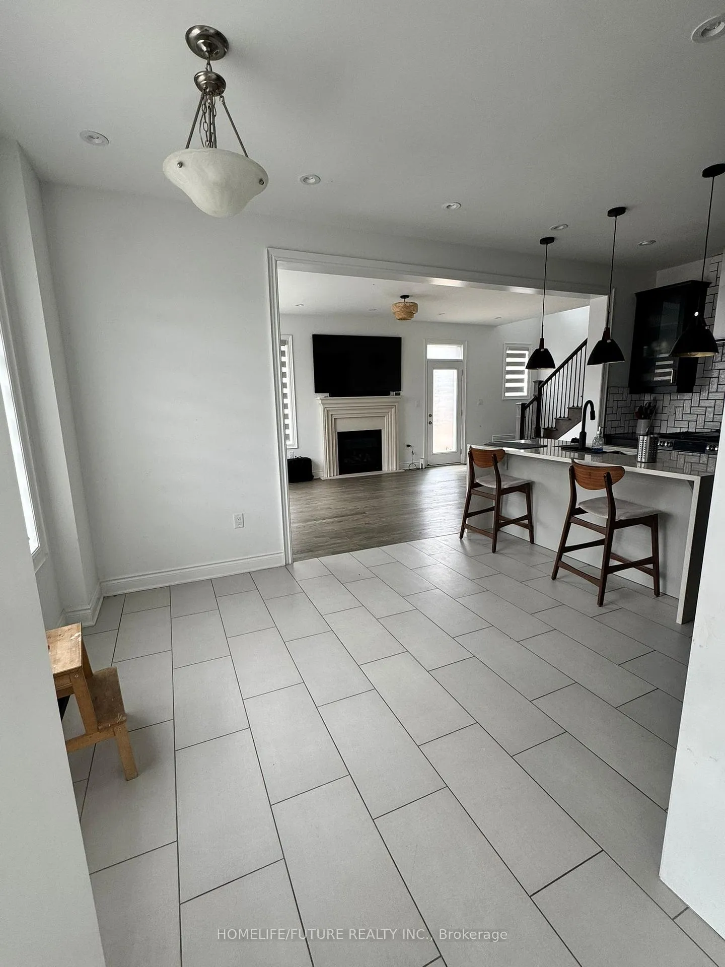 Photo 4 of 1509 Honey Locust Place, Pickering, Rural Pickering — HOMEH