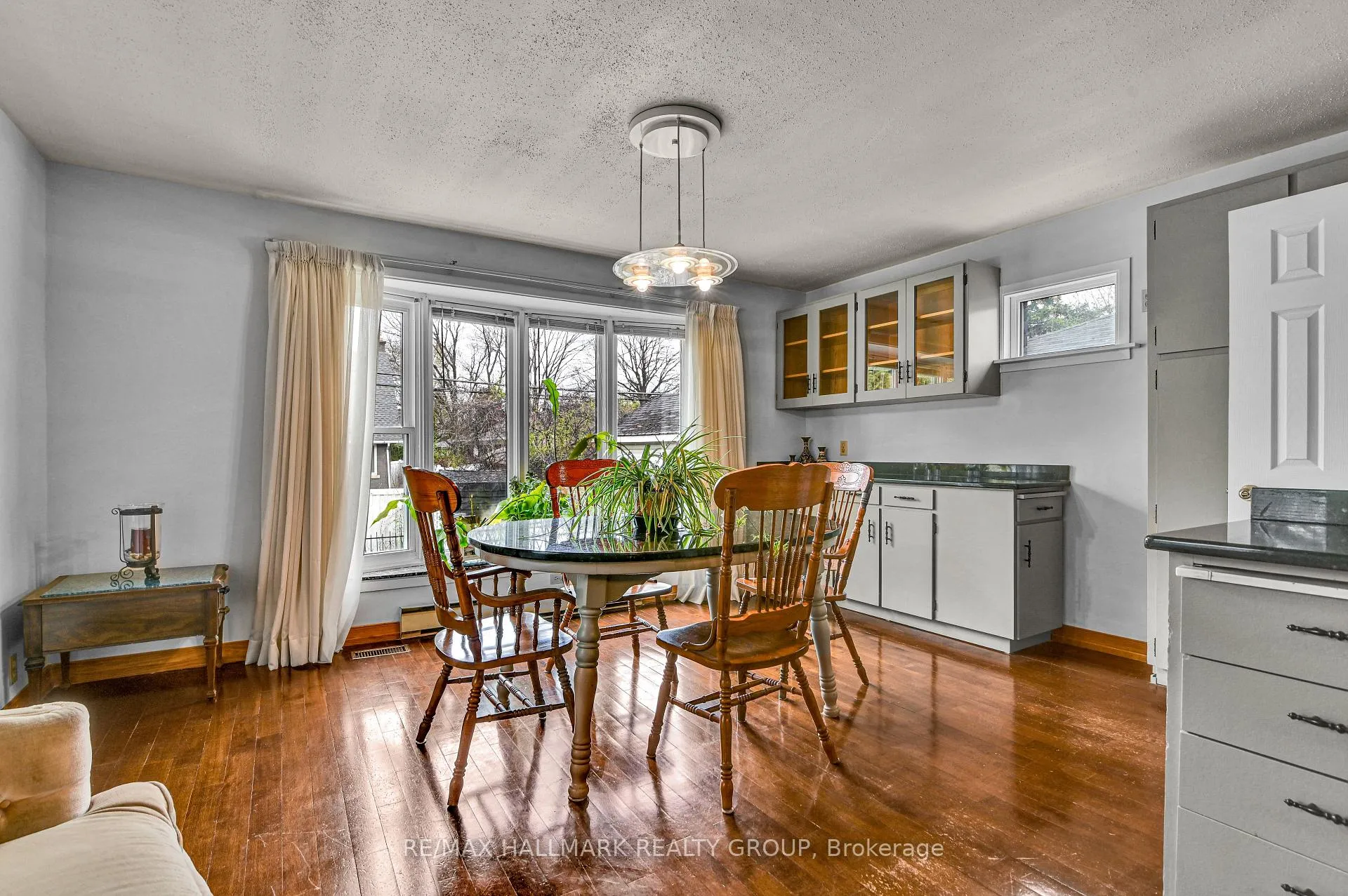 Photo 16 of 1230 Major Street, Ottawa, Bel Air Park — HOMEH