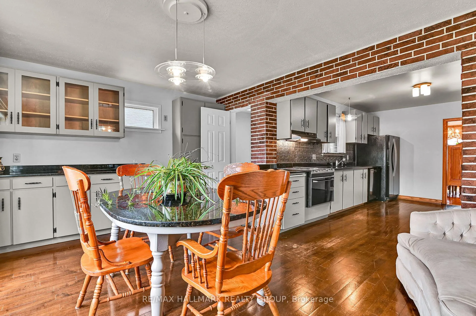 Photo 17 of 1230 Major Street, Ottawa, Bel Air Park — HOMEH