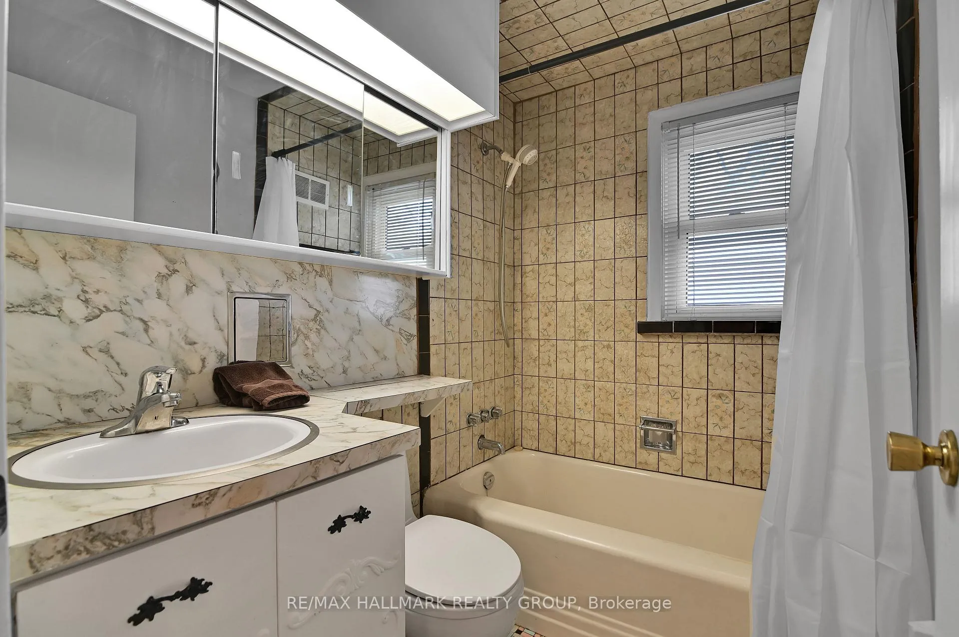 Photo 23 of 1230 Major Street, Ottawa, Bel Air Park — HOMEH