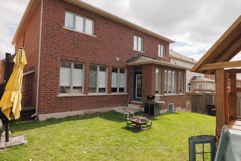 Photo 5 of 24 Billy Court, Caledon, Caledon East — HOMEH