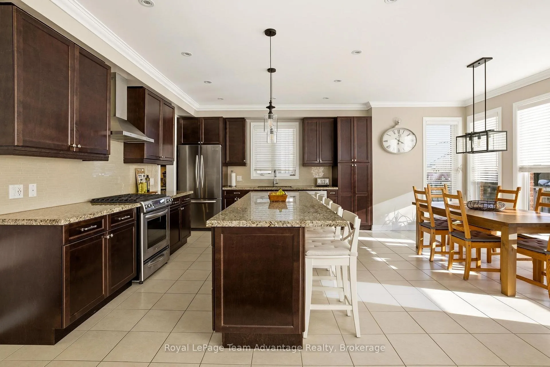 Photo 9 of 24 Billy Court, Caledon, Caledon East — HOMEH