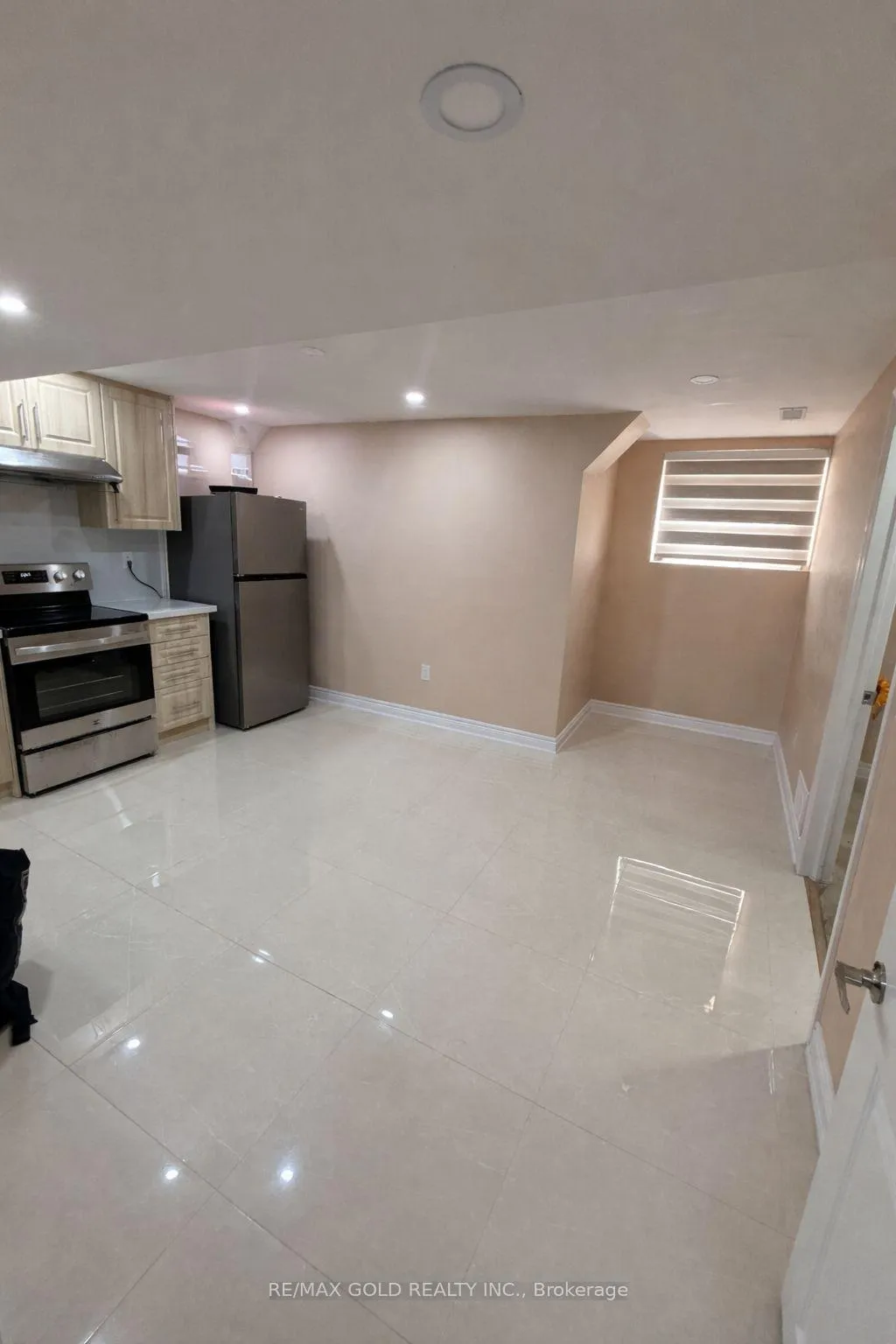 Photo 3 of Unit Bsmt, 35 Latania Boulevard, Brampton, Vales of Castlemore — HOMEH