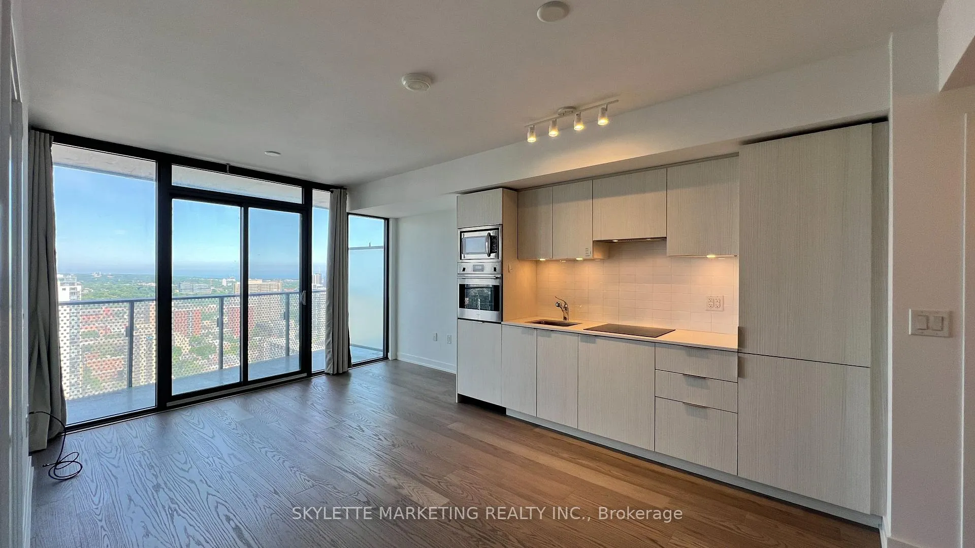 Photo 9 of Unit 3201, 11 Wellesley Street W, Toronto, Bay Street Corridor — HOMEH