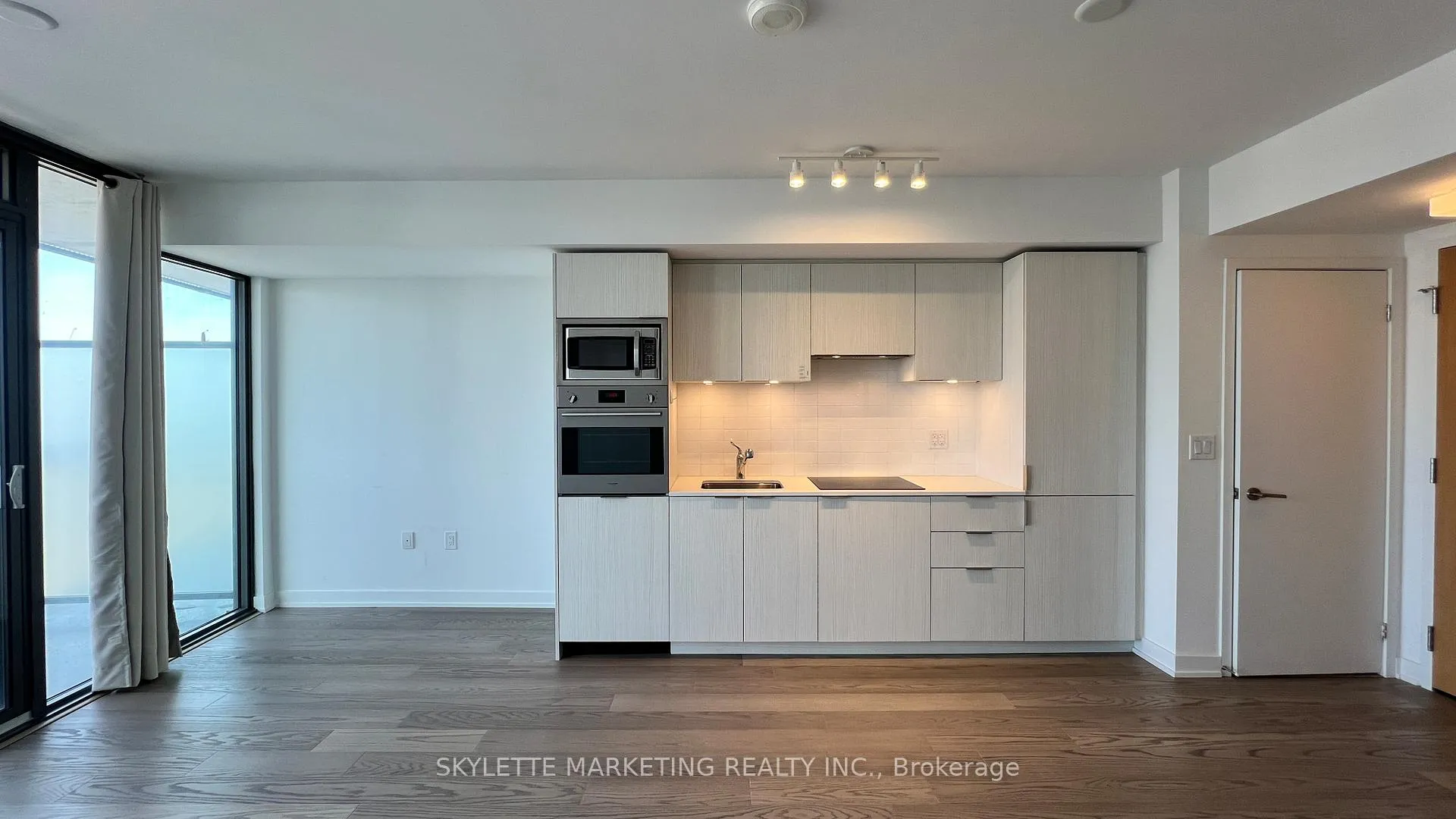 Photo 10 of Unit 3201, 11 Wellesley Street W, Toronto, Bay Street Corridor — HOMEH