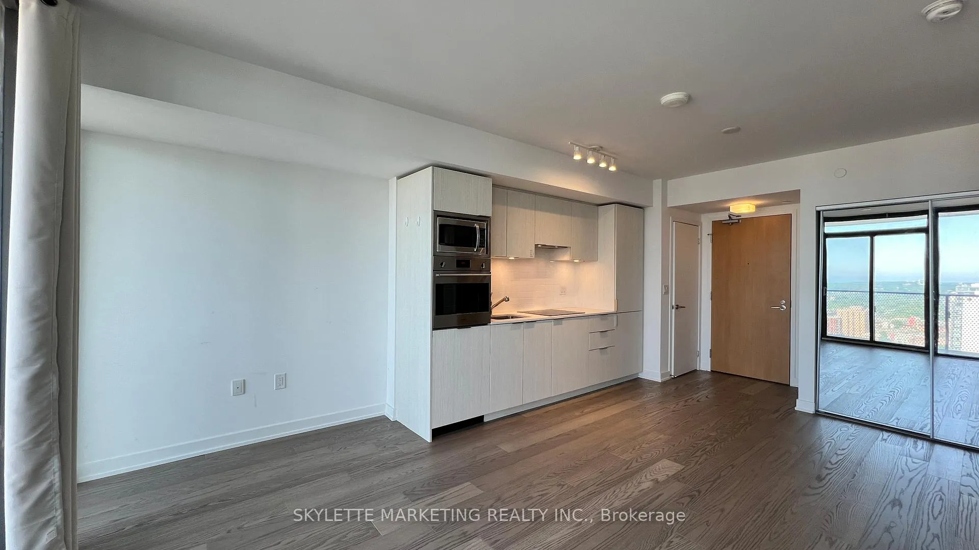 Photo 11 of Unit 3201, 11 Wellesley Street W, Toronto, Bay Street Corridor — HOMEH
