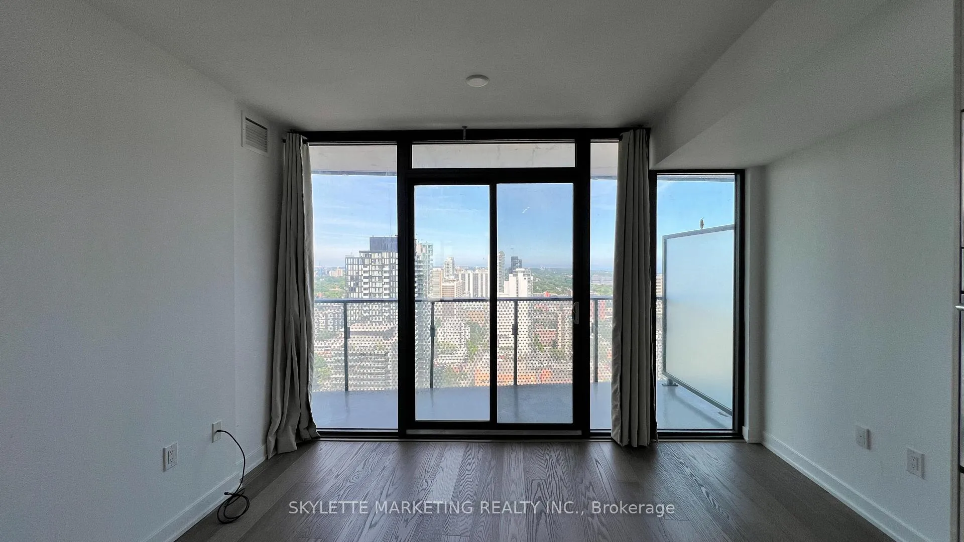 Photo 14 of Unit 3201, 11 Wellesley Street W, Toronto, Bay Street Corridor — HOMEH
