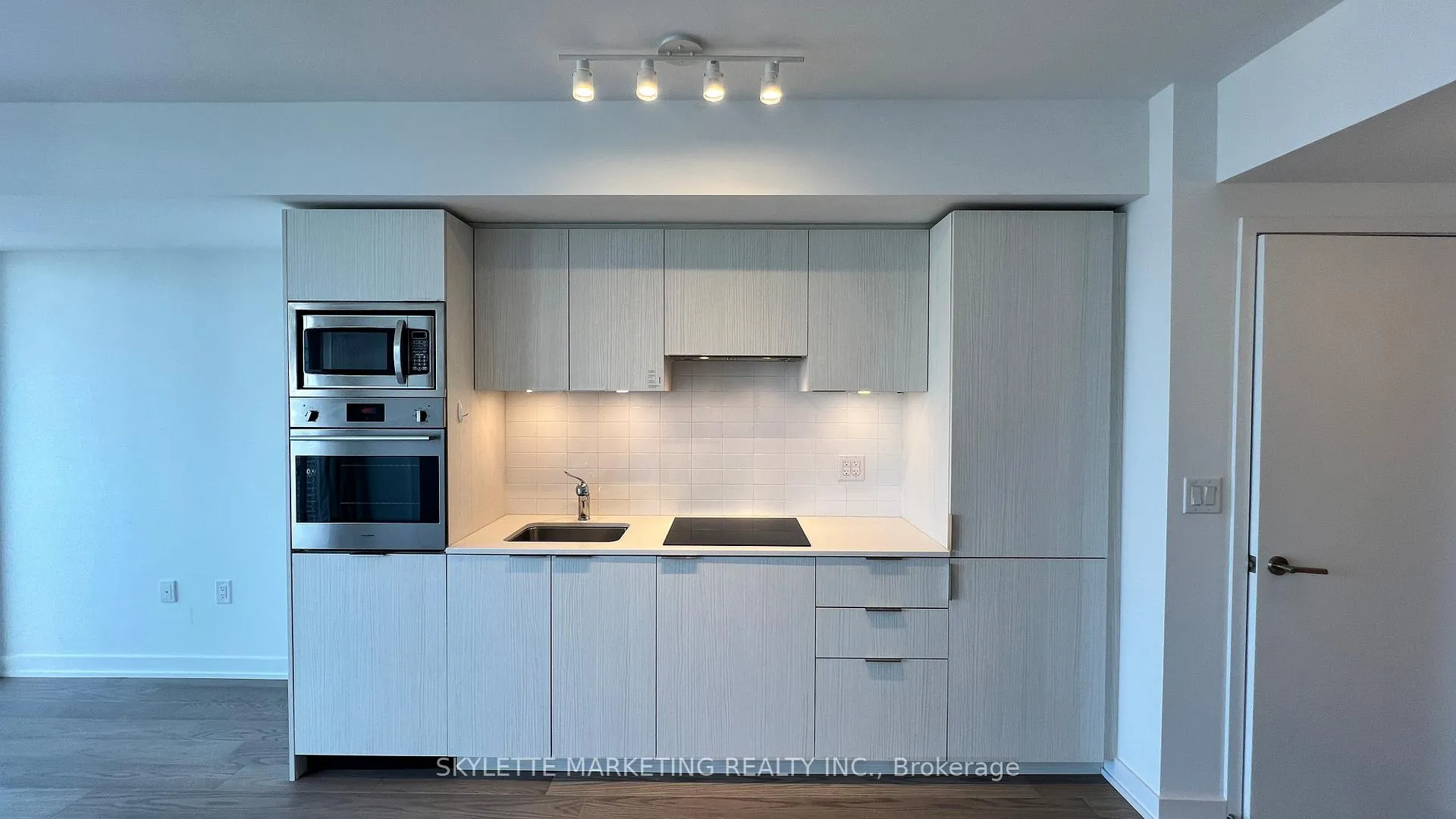 Photo 15 of Unit 3201, 11 Wellesley Street W, Toronto, Bay Street Corridor — HOMEH