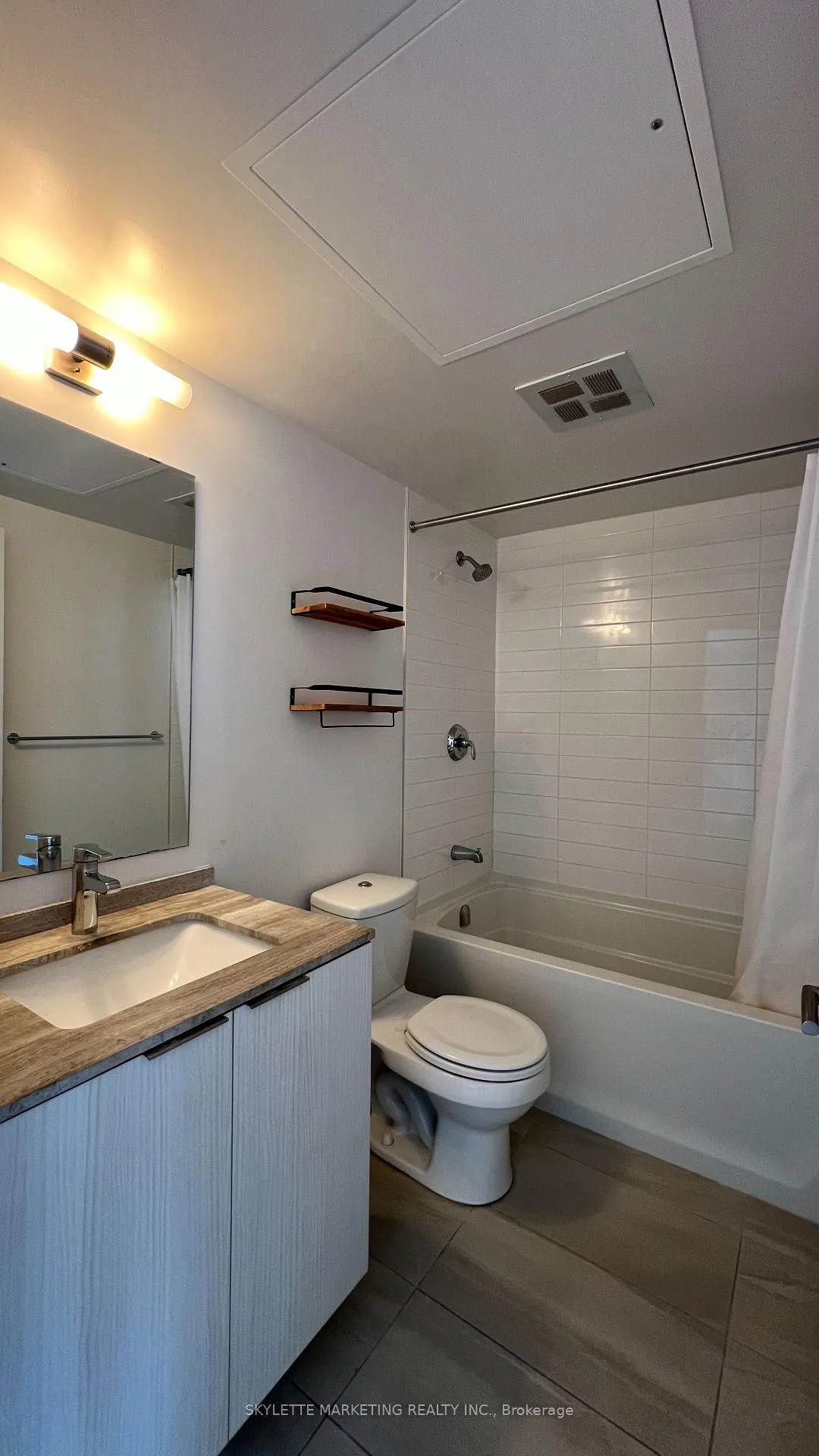 Photo 16 of Unit 3201, 11 Wellesley Street W, Toronto, Bay Street Corridor — HOMEH