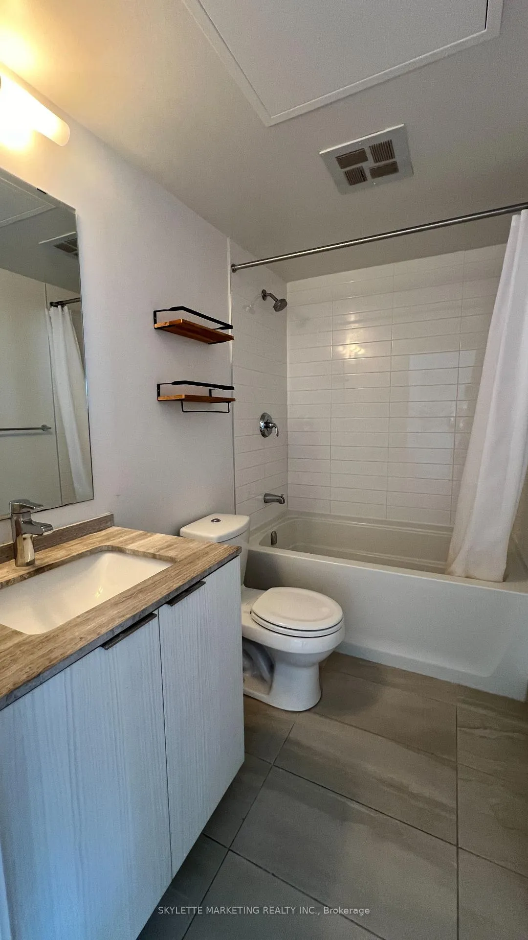 Photo 17 of Unit 3201, 11 Wellesley Street W, Toronto, Bay Street Corridor — HOMEH