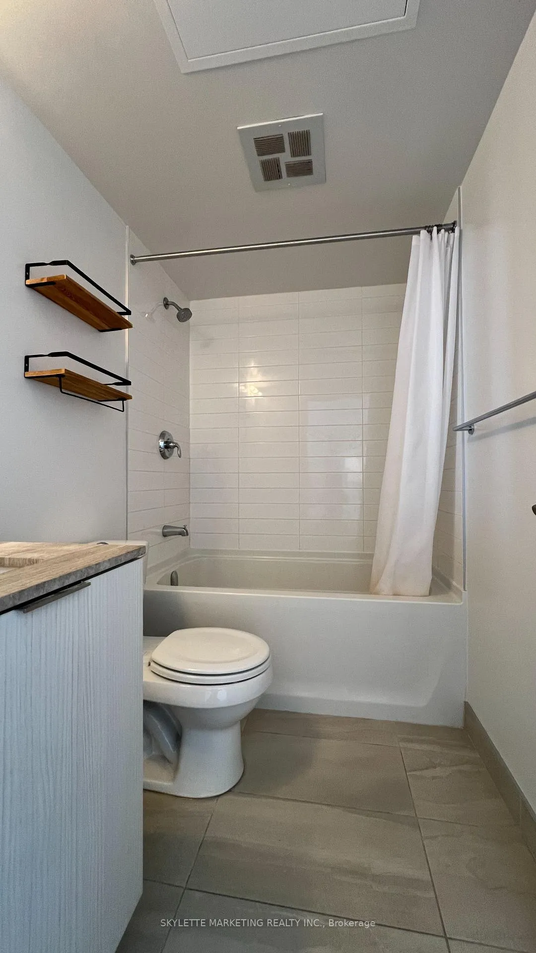 Photo 18 of Unit 3201, 11 Wellesley Street W, Toronto, Bay Street Corridor — HOMEH