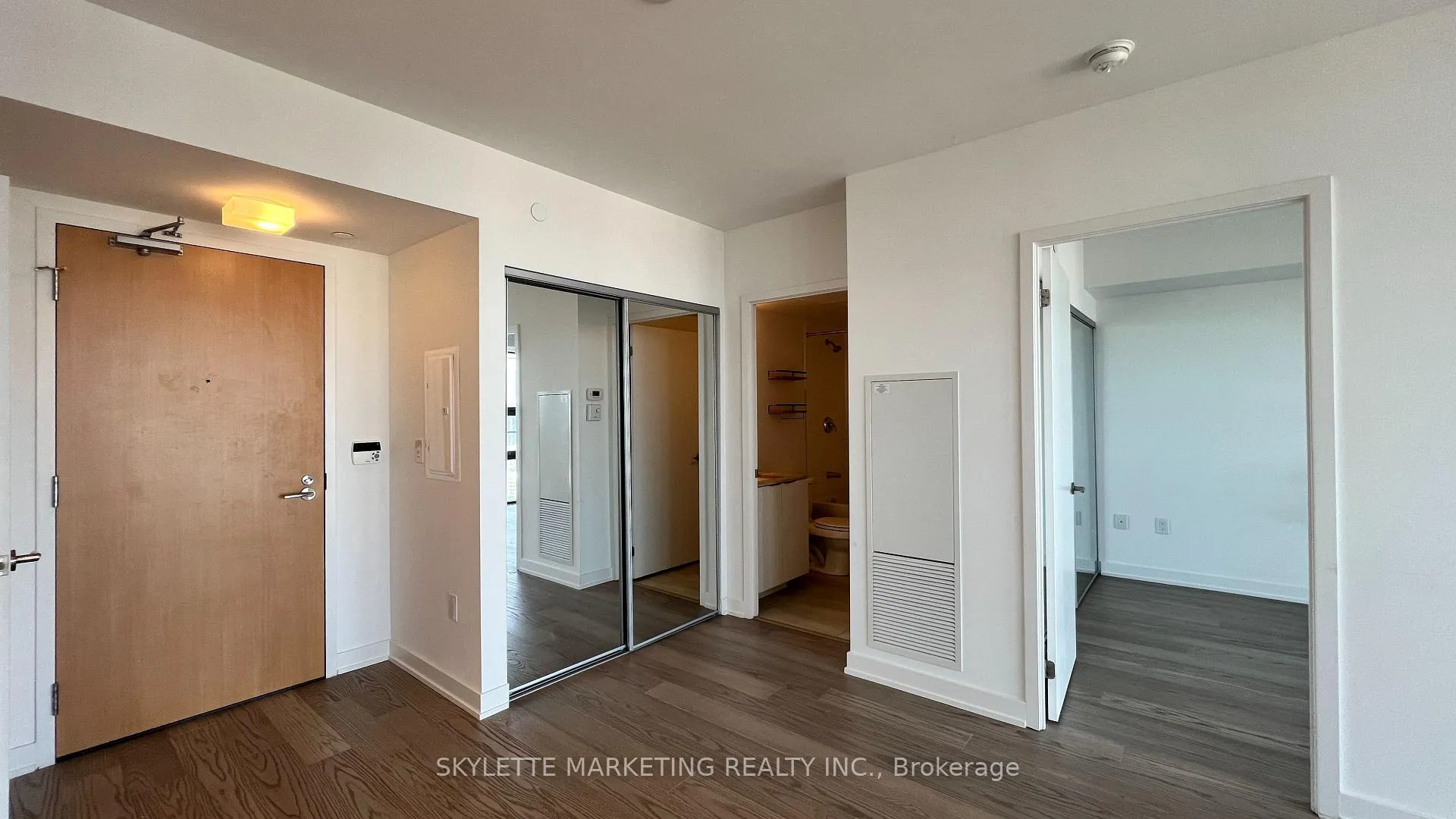 Photo 19 of Unit 3201, 11 Wellesley Street W, Toronto, Bay Street Corridor — HOMEH
