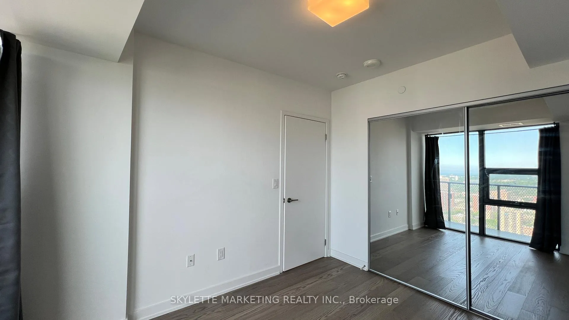 Photo 22 of Unit 3201, 11 Wellesley Street W, Toronto, Bay Street Corridor — HOMEH