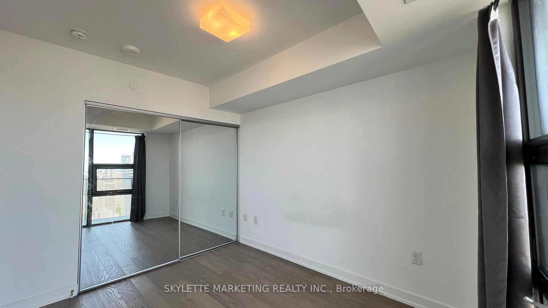 Photo 23 of Unit 3201, 11 Wellesley Street W, Toronto, Bay Street Corridor — HOMEH