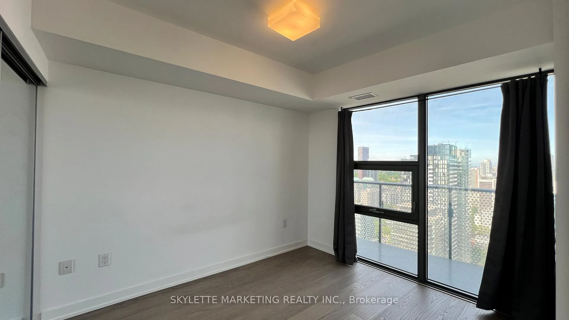 Photo 24 of Unit 3201, 11 Wellesley Street W, Toronto, Bay Street Corridor — HOMEH