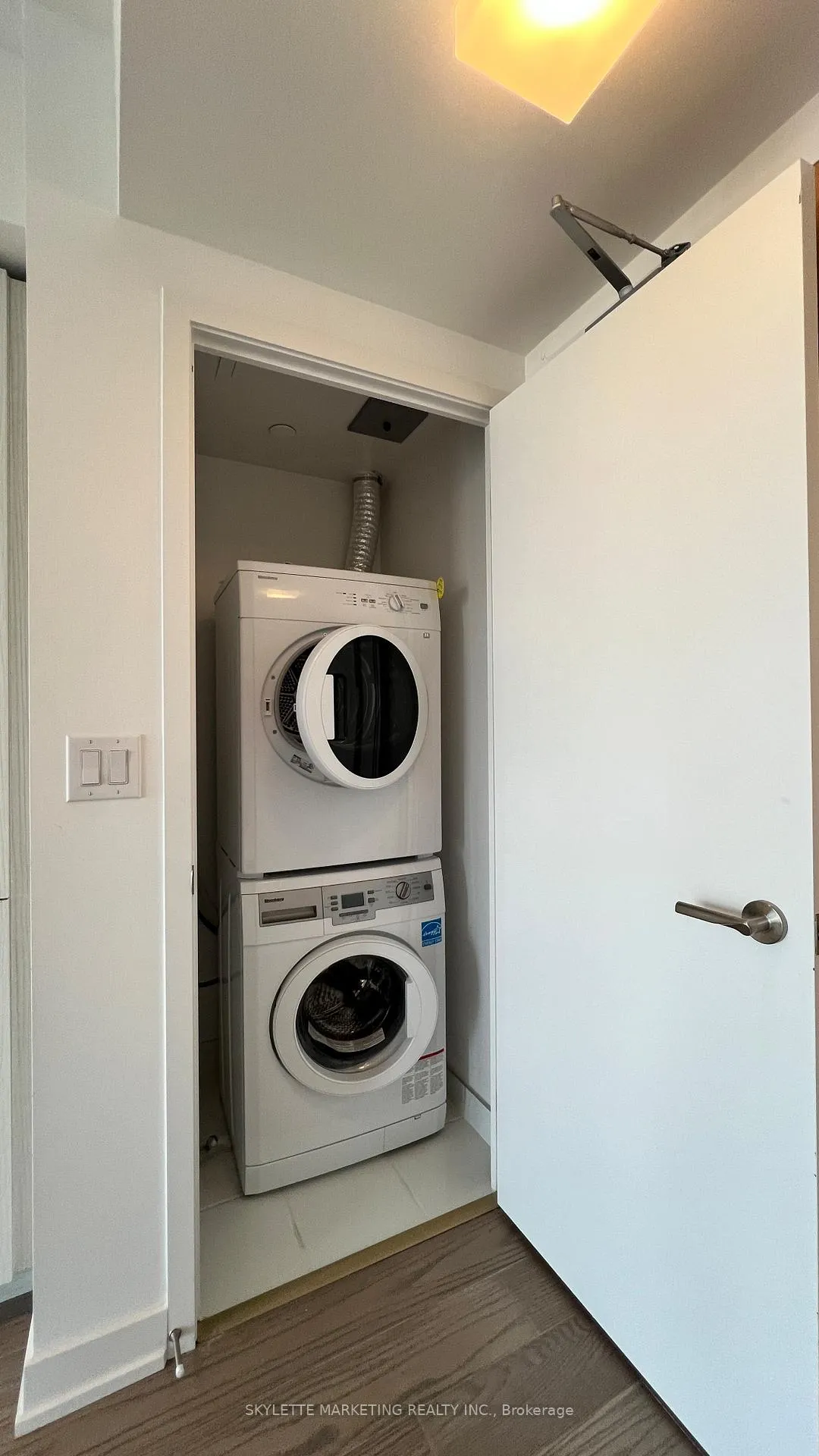 Photo 26 of Unit 3201, 11 Wellesley Street W, Toronto, Bay Street Corridor — HOMEH
