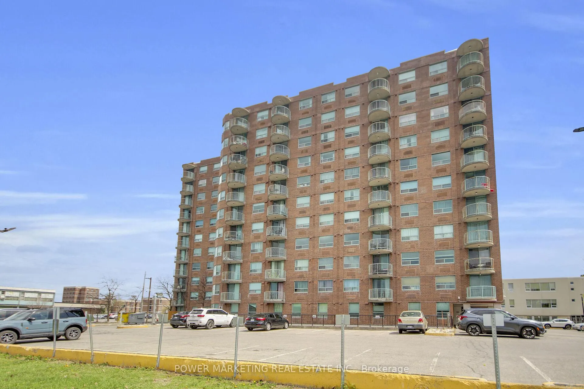 Photo 3 of Unit 212, 1440 Heron Road, Ottawa, Heron Gate — HOMEH