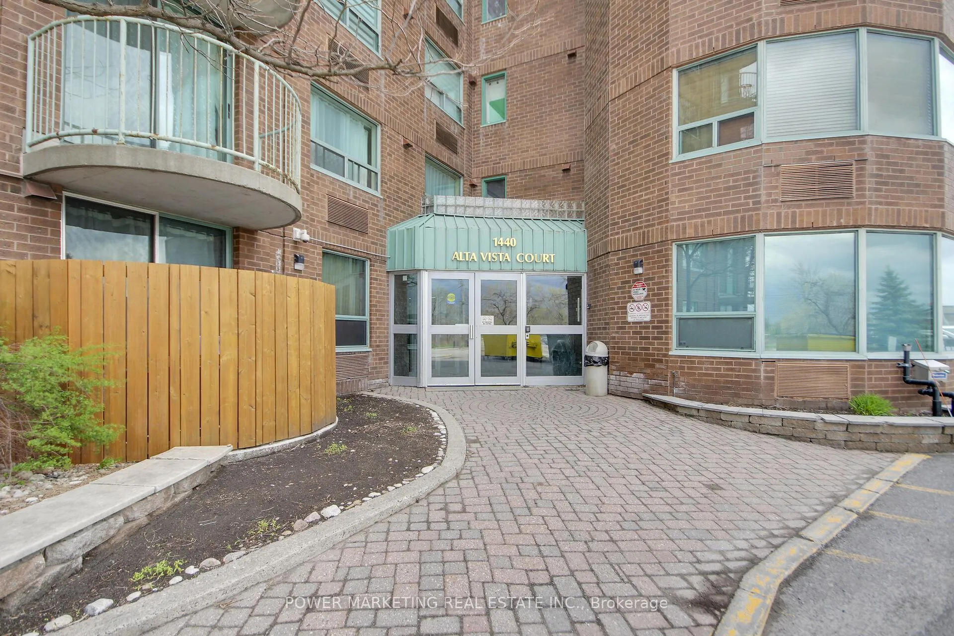 Photo 5 of Unit 212, 1440 Heron Road, Ottawa, Heron Gate — HOMEH