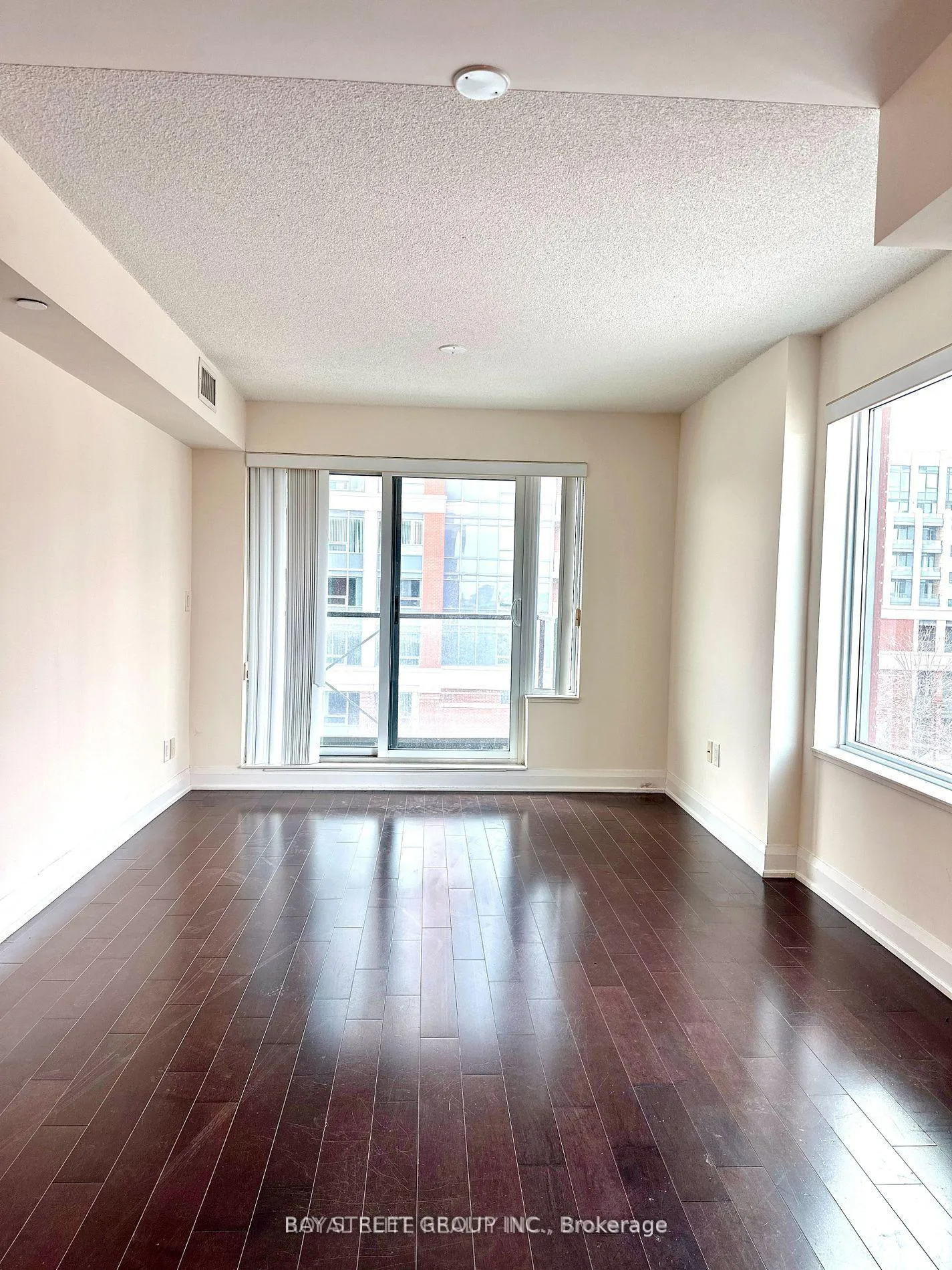 Photo 4 of Unit 509, 8200 Birchmount Road E, Markham, Unionville — HOMEH