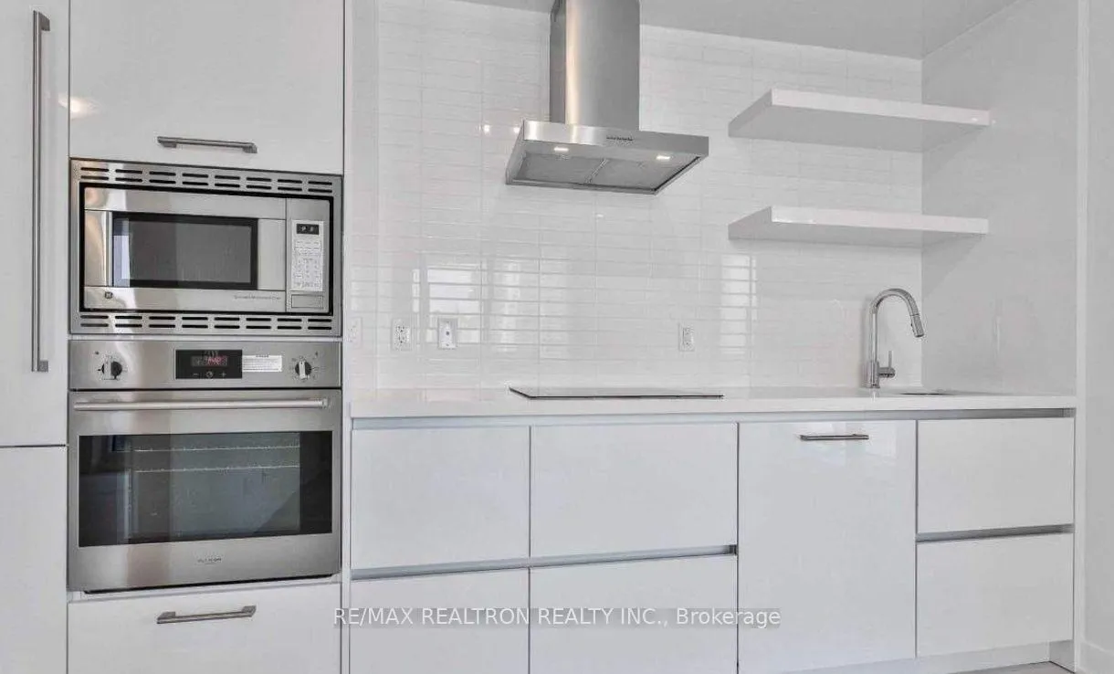 Photo 3 of Unit 1802, 2221 Yonge Street, Toronto, Mount Pleasant West — HOMEH