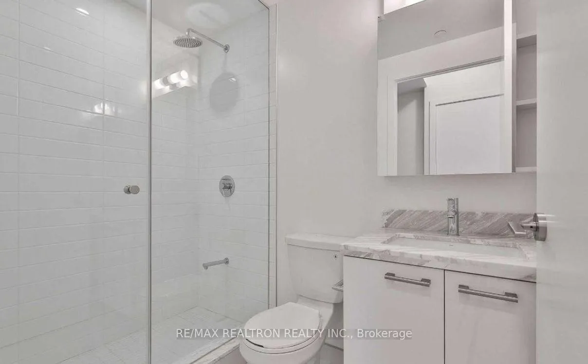 Photo 9 of Unit 1802, 2221 Yonge Street, Toronto, Mount Pleasant West — HOMEH