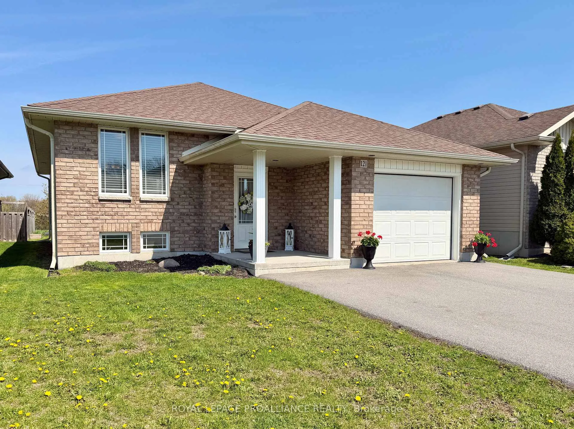 Photo 2 of 121 Greenhill Lane, Belleville, Belleville Ward — HOMEH