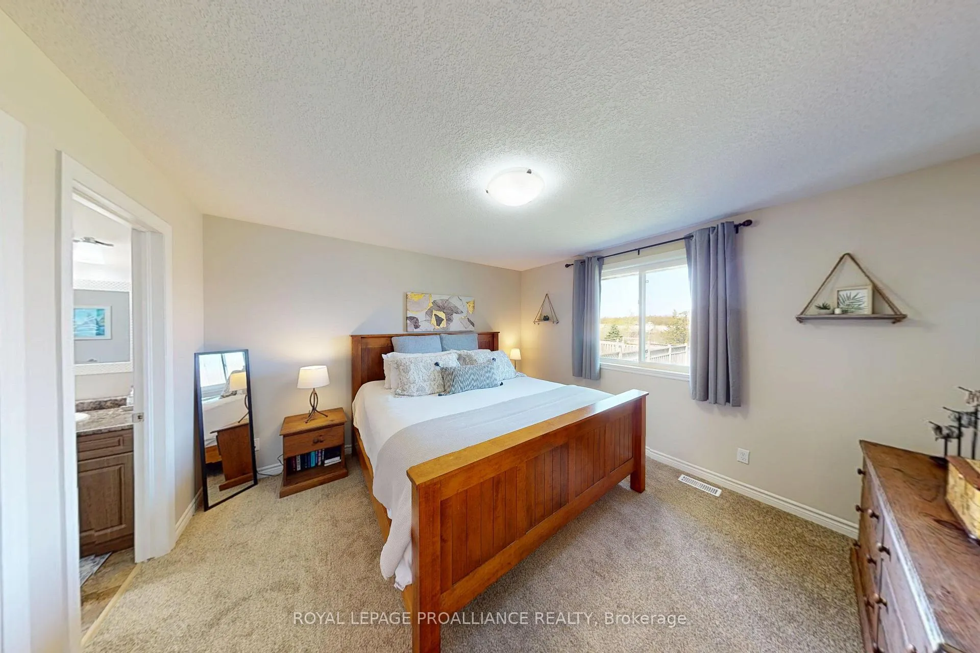 Photo 14 of 121 Greenhill Lane, Belleville, Belleville Ward — HOMEH