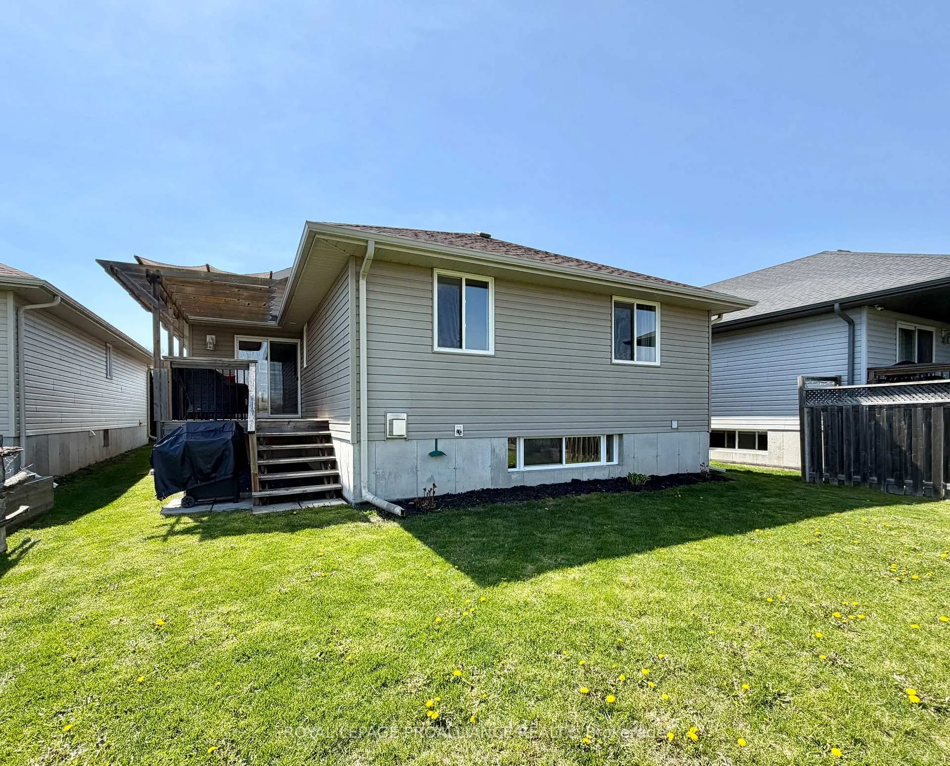 Photo 30 of 121 Greenhill Lane, Belleville, Belleville Ward — HOMEH