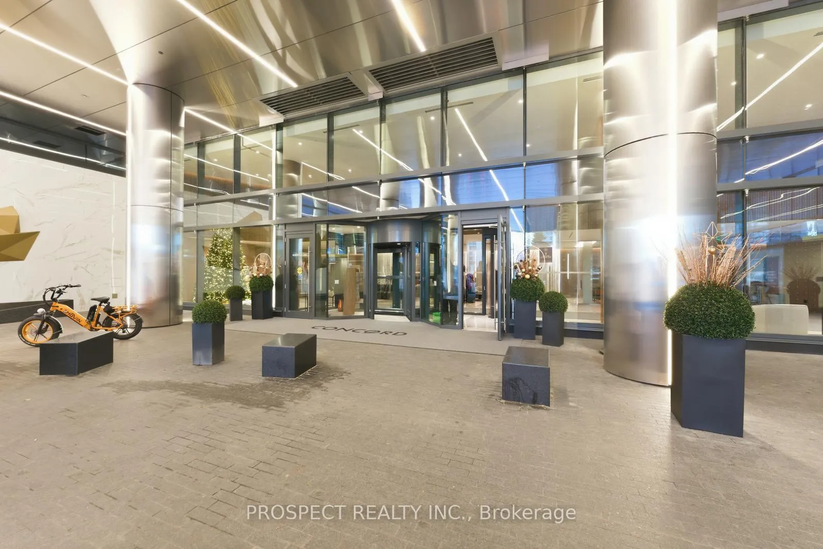 Photo 3 of Unit 935, 1 Concord Cityplac Way, Toronto, Waterfront Communities — HOMEH