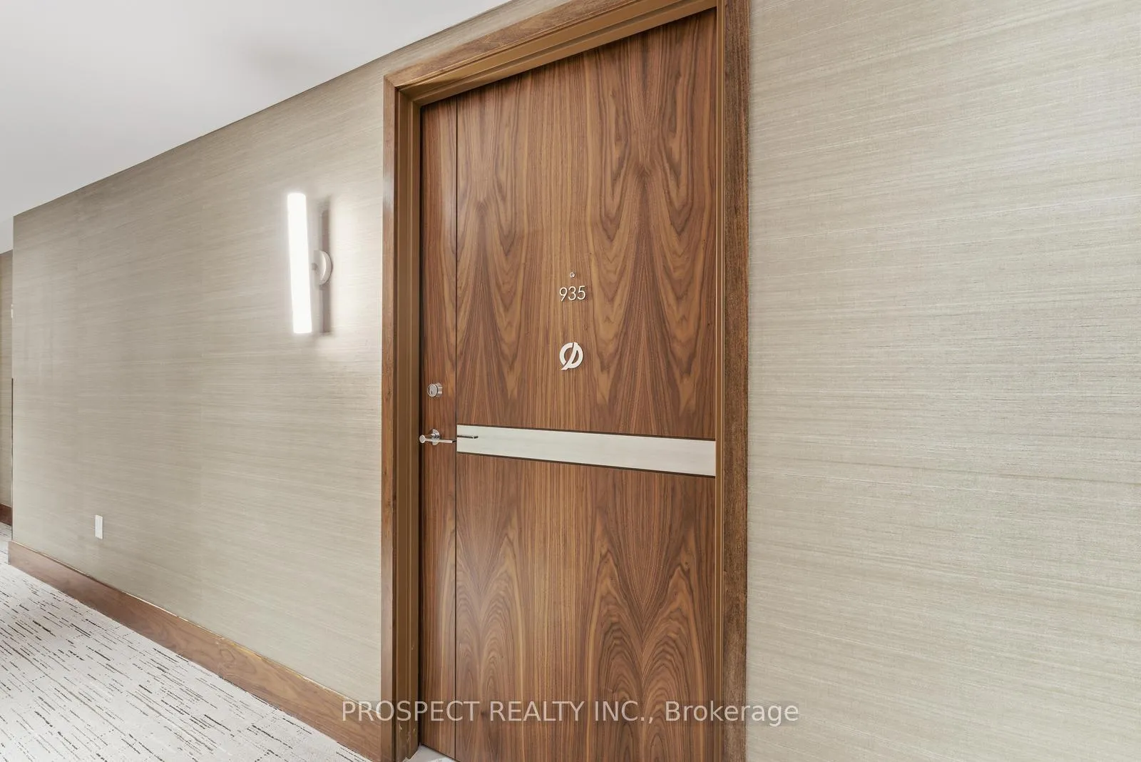 Photo 4 of Unit 935, 1 Concord Cityplac Way, Toronto, Waterfront Communities — HOMEH